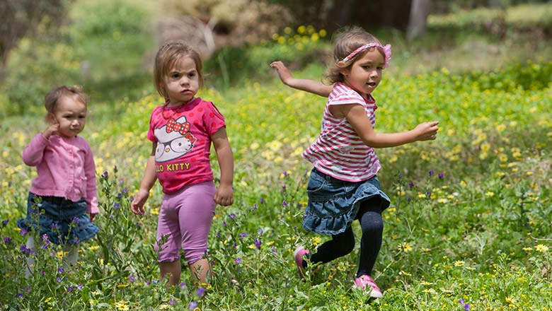 kids running